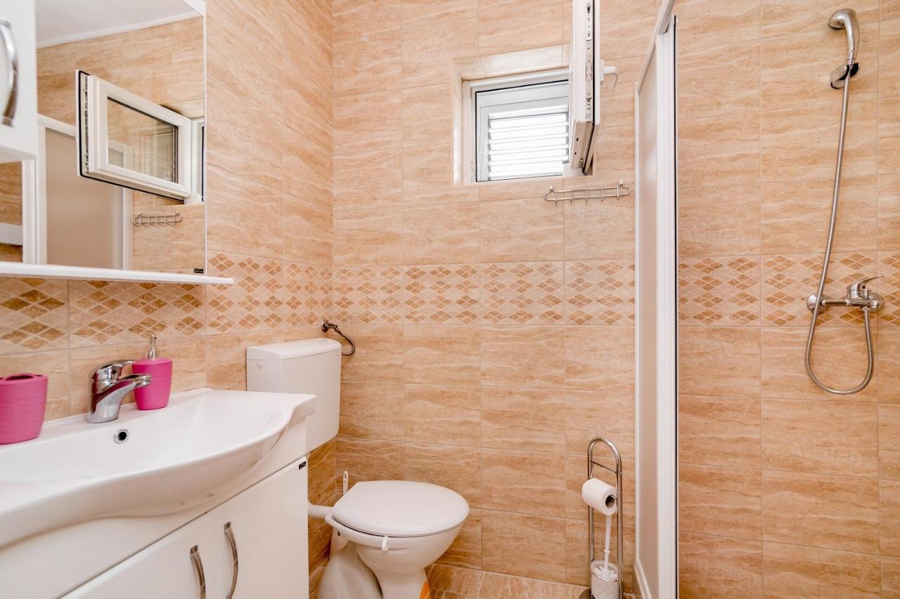 Apartments Mitrovic ลุชทิตซา ภายนอก รูปภาพ
