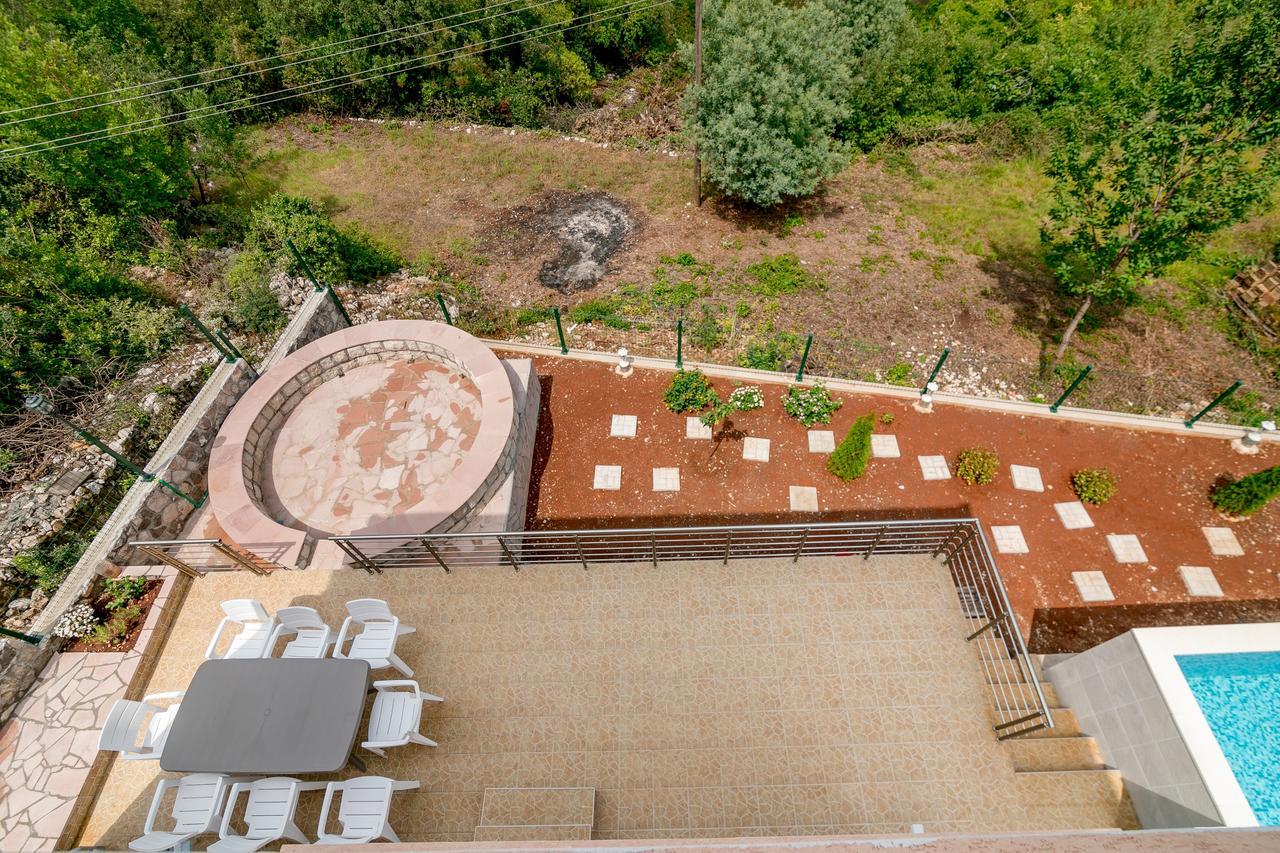 Apartments Mitrovic ลุชทิตซา ภายนอก รูปภาพ