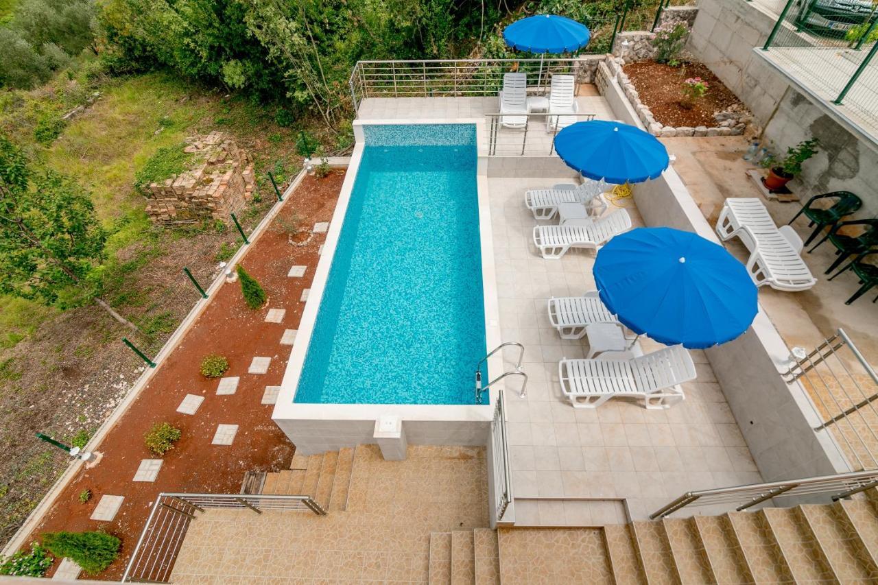 Apartments Mitrovic ลุชทิตซา ภายนอก รูปภาพ