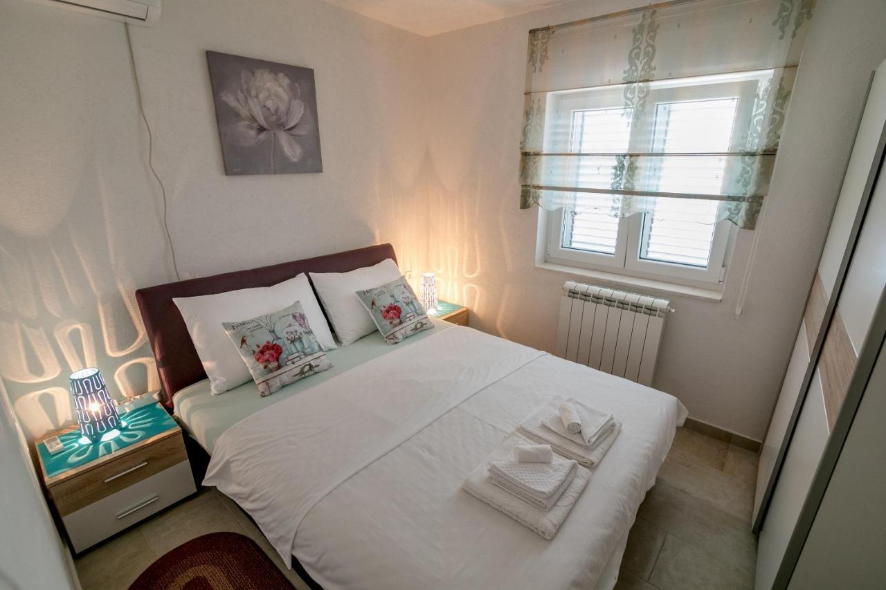 Apartments Mitrovic ลุชทิตซา ภายนอก รูปภาพ